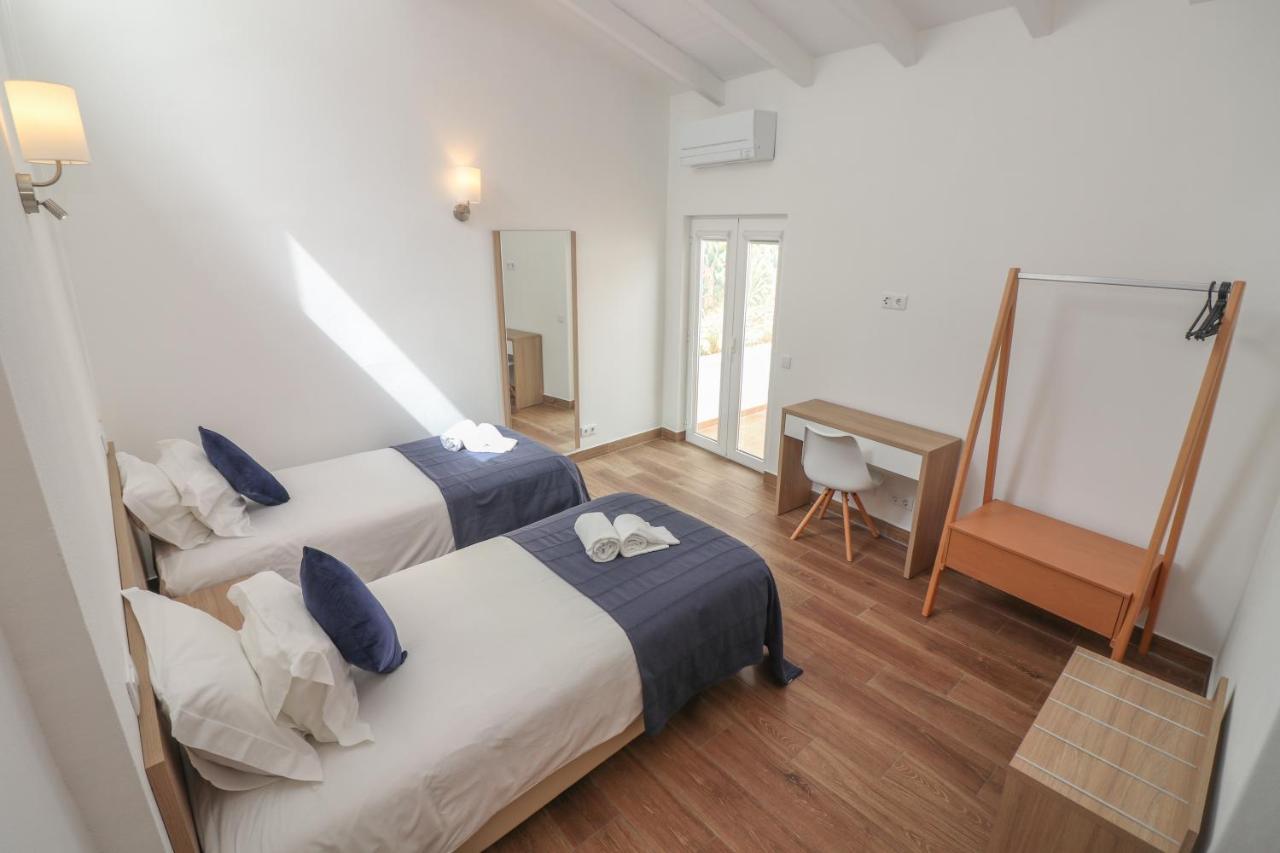 Little Break Guest House Лагос Екстериор снимка